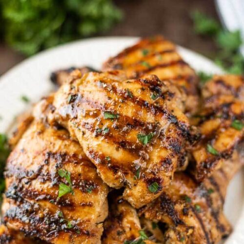 Grilled boneless chicken thighs with spices